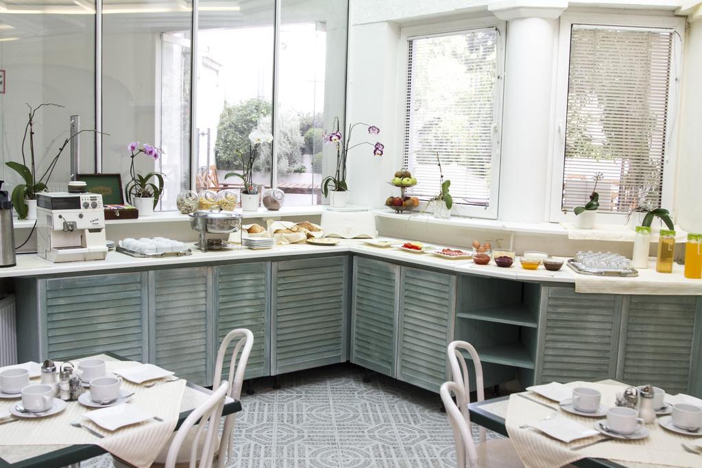 Classic Hotel Budapest Luaran gambar